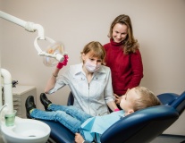 Лечение зубов у ребенка в Стоматологии Доктора Елисеева в Ялте