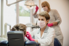Лечение зубов у детей в Стоматологии Доктора Елисеева в Ялте